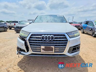 Piąte zdjęcie samochodu w środku: 2017 AUDI Q7 PRESTIGE VIN:WA1VAAF76HD019549 - miniatura