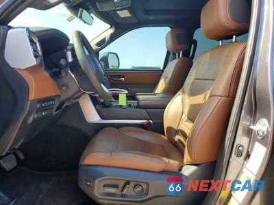 Zdjęcie 7 z 12 samochodu: 2025 TOYOTA TUNDRA 1794 EDITION VIN:5TFMA5DB7SX284017 - miniatura