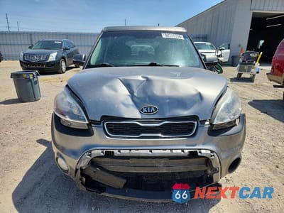 Piąte zdjęcie samochodu w środku: 2012 KIA SOUL SW VIN:KNDJT2A65C7428880 - miniatura