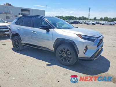 Czwarte zdjęcie samochodu z boku: 2022 TOYOTA RAV4 XSE VIN:4T3E6RFV2NU098284 - miniatura