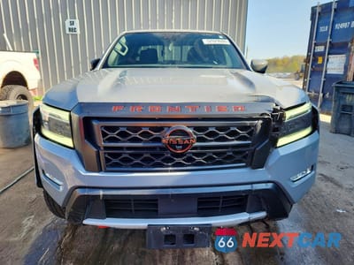 Piąte zdjęcie samochodu w środku: 2024 NISSAN FRONTIER PRO-4X VIN:1N6ED1EK9RN612494 - miniatura