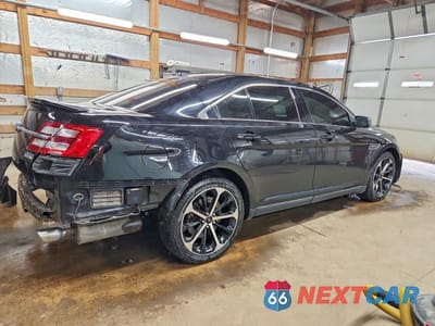 Trzecie zdjęcie samochodu z tyłu: 2016 FORD TAURUS SHO VIN:1FAHP2KTXGG118601 - miniatura