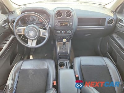 Zdjęcie 8 z 12 samochodu: 2017 JEEP PATRIOT SPORT VIN:1C4NJPBB3HD120888 - miniatura