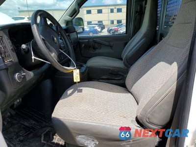Zdjęcie 7 z 13 samochodu: 2016 CHEV EXPRESS G2500 VIN:1GCWGAFF8G1286613 - miniatura