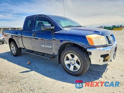 Czwarte zdjęcie samochodu z boku: 2008 NISSAN TITAN XE VIN:1N6AA06C68N322012 - miniatura