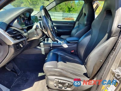 Zdjęcie 7 z 13 samochodu: 2018 BMW X5 M VIN:5YMKT6C53J0X21271 - miniatura
