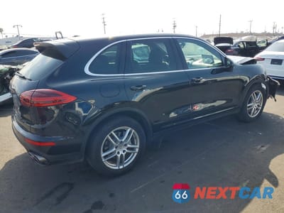 Trzecie zdjęcie samochodu z tyłu: 2017 PORSCHE CAYENNE S VIN:WP1AB2A20HLA50223 - miniatura