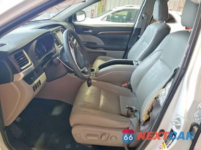 Zdjęcie 7 z 13 samochodu: 2016 TOYOTA HIGHLANDER LIMITED VIN:5TDYKRFH0GS162667 - miniatura