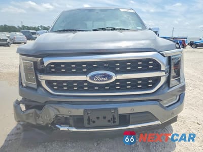 Piąte zdjęcie samochodu w środku: 2022 FORD F150 SUPERCREW VIN:1FTFW1CD9NFB33387 - miniatura