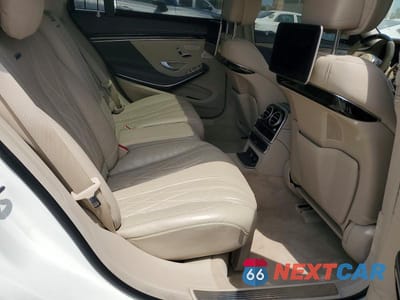 Zdjęcie 10 z 12 samochodu: 2019 MERCEDES-BENZ S 63 AMG 4MATIC VIN:WDDUG8JB9KA433198 - miniatura