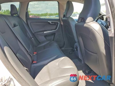 Zdjęcie 10 z 12 samochodu: 2016 VOLVO XC60 T5 PREMIER VIN:YV440MDK5G2790718 - miniatura