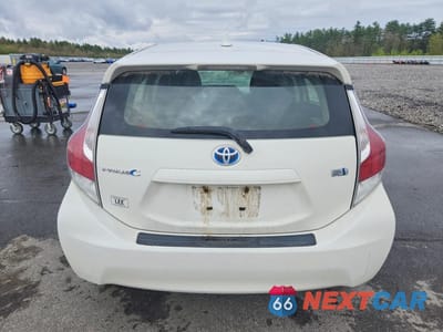 Zdjęcie 6 z 12 samochodu: 2015 TOYOTA PRIUS C THREE VIN:JTDKDTB34F1112065 - miniatura