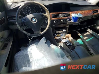 Zdjęcie 8 z 12 samochodu: 2008 BMW 528 I VIN:WBANU535X8CT11957 - miniatura