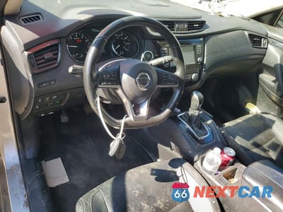 Zdjęcie 8 z 13 samochodu: 2017 NISSAN ROGUE S VIN:JN8AT2MT9HW405914 - miniatura
