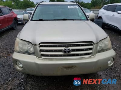 Piąte zdjęcie samochodu w środku: 2002 TOYOTA HIGHLANDER LIMITED VIN:JTEHF21A020081410 - miniatura