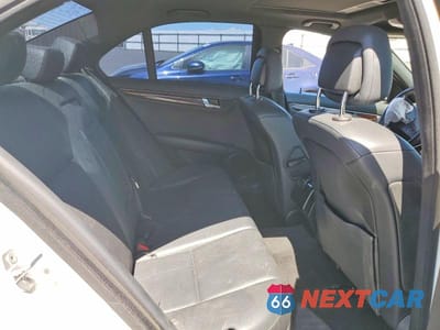 Zdjęcie 10 z 13 samochodu: 2011 MERCEDES-BENZ C VIN:WDDGF5EB2BA515749 - miniatura