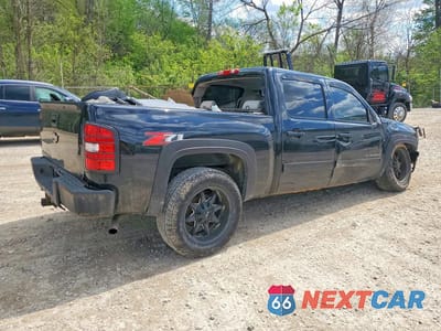 Trzecie zdjęcie samochodu z tyłu: 2012 CHEVROLET SILVERADO K1500 LT VIN:3GCPKSE7XCG303040 - miniatura