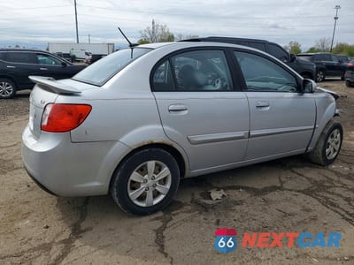 Trzecie zdjęcie samochodu z tyłu: 2011 KIA RIO LX VIN:KNADH4A32B6738177 - miniatura