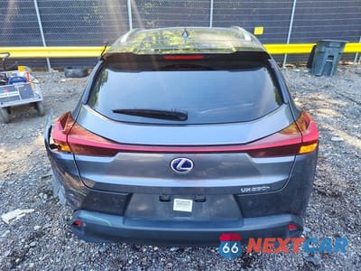 Zdjęcie 6 z 12 samochodu: 2022 LEXUS UX 250H BASE VIN:JTHX9JBH2N2058232 - miniatura