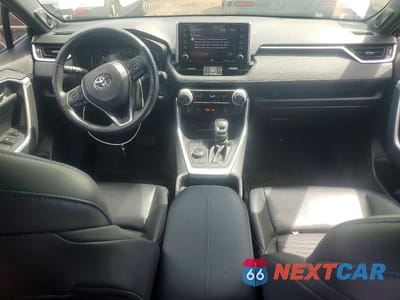 Zdjęcie 8 z 13 samochodu: 2020 TOYOTA RAV4 XSE VIN:JTMEWRFV4LJ039426 - miniatura