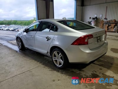 Drugie zdjęcie samochodu z przodu: 2014 VOLVO S60 T5 VIN:YV1612FS2E2298195 - miniatura