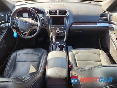 Zdjęcie 8 z 13 samochodu: 2017 FORD EXPLORER LIMITED VIN:1FM5K7F89HGB82415 - miniatura