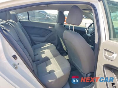 Zdjęcie 10 z 12 samochodu: 2018 KIA FORTE LX VIN:3KPFK4A78JE221331 - miniatura