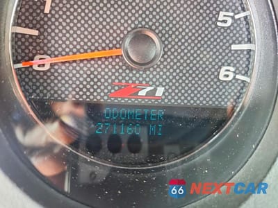 Zdjęcie 9 z 13 samochodu: 2010 CHEVROLET SUBURBAN K1500 LT VIN:1GNUKJE32AR223178 - miniatura