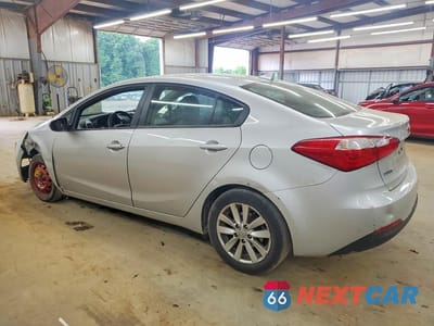 Drugie zdjęcie samochodu z przodu: 2015 KIA FORTE LX VIN:KNAFX4A68F5396090 - miniatura