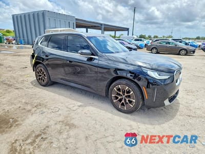 Czwarte zdjęcie samochodu z boku: 2025 BMW X3 30 XDRIVE VIN:5UX53GP03S9Z82289 - miniatura