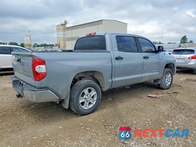 Trzecie zdjęcie samochodu z tyłu: 2019 TOYOTA TUNDRA CREWMAX SR5 VIN:5TFDW5F14KX804454 - miniatura