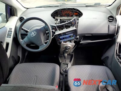 Zdjęcie 8 z 12 samochodu: 2010 TOYOTA YARIS BASE VIN:JTDKT4K34A5320196 - miniatura