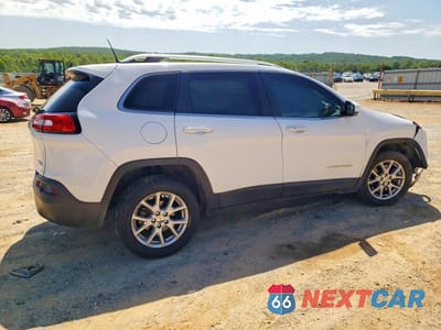 Trzecie zdjęcie samochodu z tyłu: 2018 JEEP CHEROKEE LATITUDE PLUS VIN:1C4PJLLB0JD511633 - miniatura