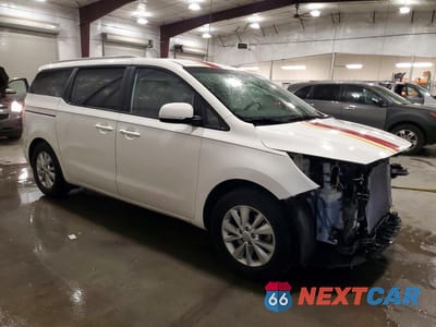 Czwarte zdjęcie samochodu z boku: 2017 KIA SEDONA LX VIN:KNDMB5C12H6283278 - miniatura