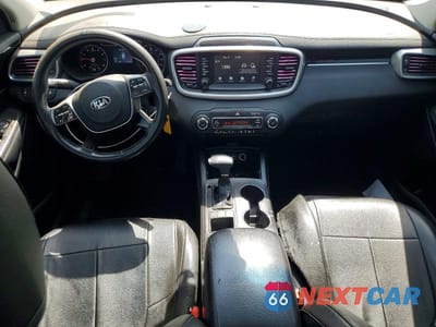 Zdjęcie 8 z 12 samochodu: 2019 KIA SORENTO LX V6 VIN:5XYPGDA51KG572316 - miniatura