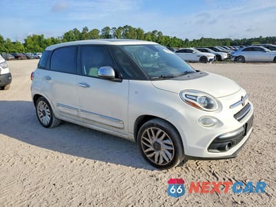 Czwarte zdjęcie samochodu z boku: 2019 FIAT 500L LOUNGE VIN:ZFBNFACH2KZ042229 - miniatura