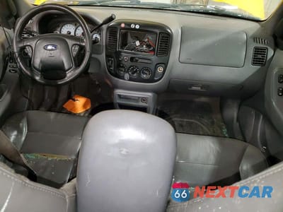 Zdjęcie 8 z 13 samochodu: 2001 FORD ESCAPE XLT VIN:1FMCU04141KA59090 - miniatura