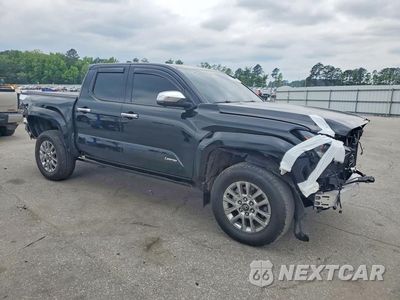 Czwarte zdjęcie samochodu z boku: 2025 TOYOTA TACOMA LIMITED VIN:3TMLB5JN6SM111165 - miniatura