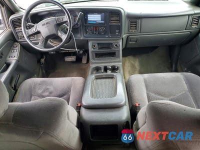 Zdjęcie 8 z 12 samochodu: 2005 GMC SIERRA K2500 HEAVY DUTY VIN:1GTHK29U75E197368 - miniatura