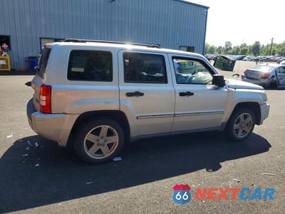Trzecie zdjęcie samochodu z tyłu: 2008 JEEP PATRIOT LIMITED VIN:1J8FT48W28D522367 - miniatura