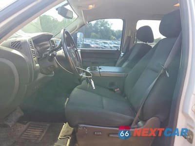 Zdjęcie 7 z 12 samochodu: 2014 CHEVROLET SILVERADO K3500 LT VIN:1GC4K0C81EF143508 - miniatura