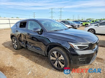 Czwarte zdjęcie samochodu z boku: 2023 VOLVO C40 RECHARGE PLUS VIN:YV4ED3GL2P2064595 - miniatura