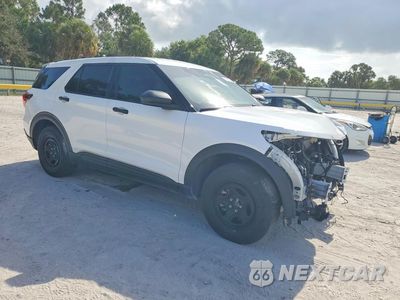 Czwarte zdjęcie samochodu z boku: 2025 FORD EXPLORER POLICE INTERCEPTOR VIN:1FM5K8AB2SGA02868 - miniatura