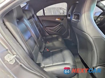 Zdjęcie 10 z 12 samochodu: 2015 MERCEDES-BENZ CLA 250 VIN:WDDSJ4EB4FN171438 - miniatura