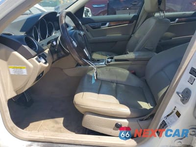 Zdjęcie 7 z 12 samochodu: 2014 MERCEDES-BENZ C 300 4MATIC VIN:WDDGF8AB1EA954887 - miniatura