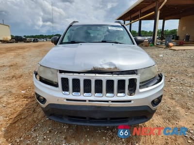 Piąte zdjęcie samochodu w środku: 2012 JEEP COMPASS VIN:1C4NJCBA3CD665689 - miniatura