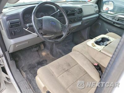 Zdjęcie 8 z 12 samochodu: 2007 FORD F250 SUPER DUTY VIN:1FTSX21567EA92089 - miniatura
