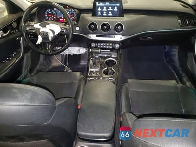 Zdjęcie 8 z 13 samochodu: 2018 KIA STINGER PREMIUM VIN:KNAE25LA6J6025577 - miniatura
