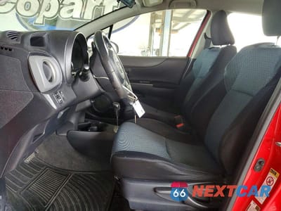 Zdjęcie 7 z 12 samochodu: 2012 TOYOTA YARIS 5-DOOR SE VIN:JTDKTUD35CD531669 - miniatura