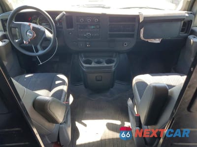 Zdjęcie 8 z 13 samochodu: 2018 GMC SAVANA 2500 DELIVERY VAN VIN:1GTW7AFG8J1911947 - miniatura